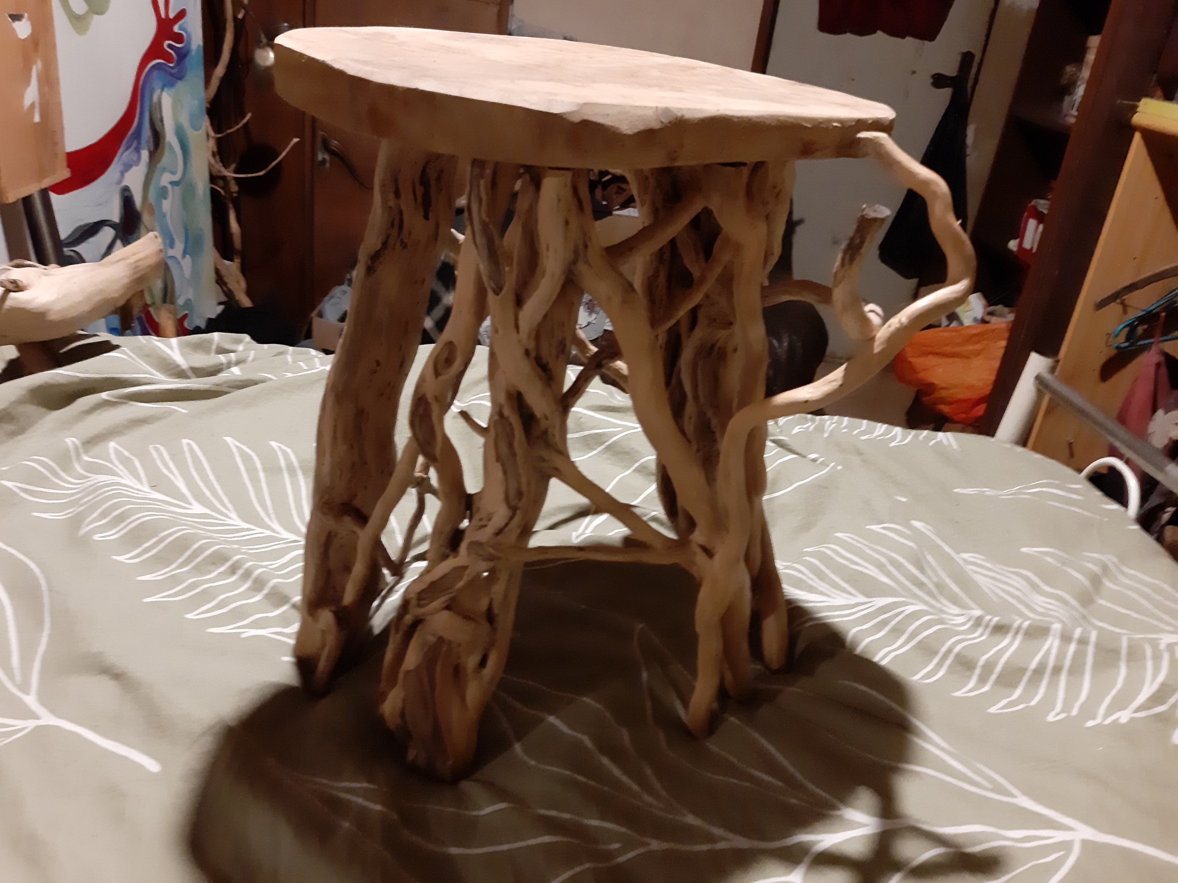 Table/tabouret en bois flotté/racines