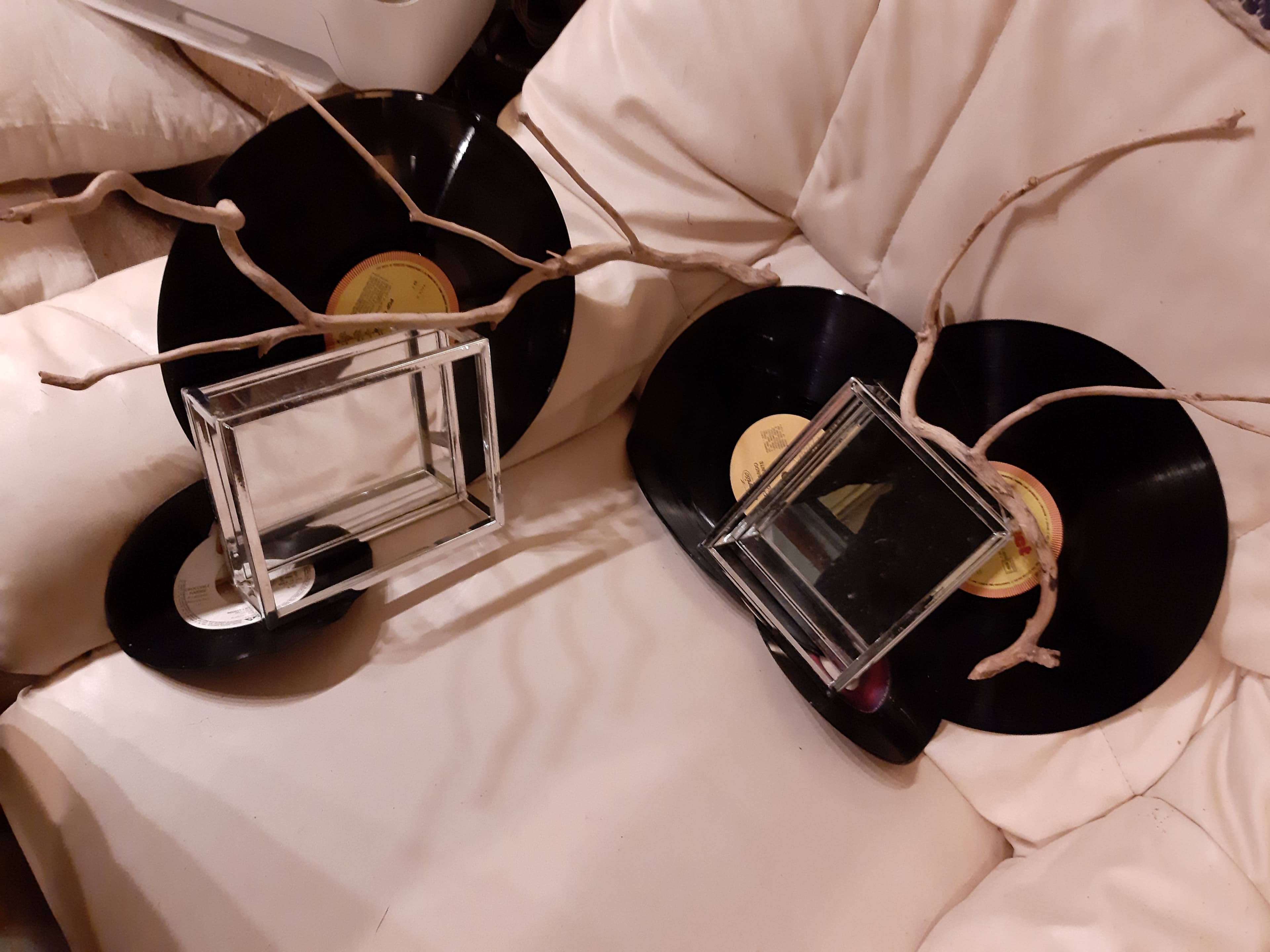 Composition vinyles et objets en verre/bois